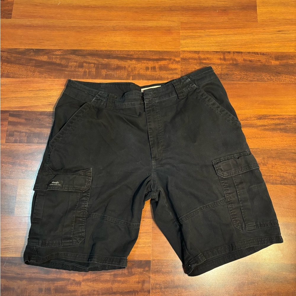 Wrangler Men's Black Cargo Shorts